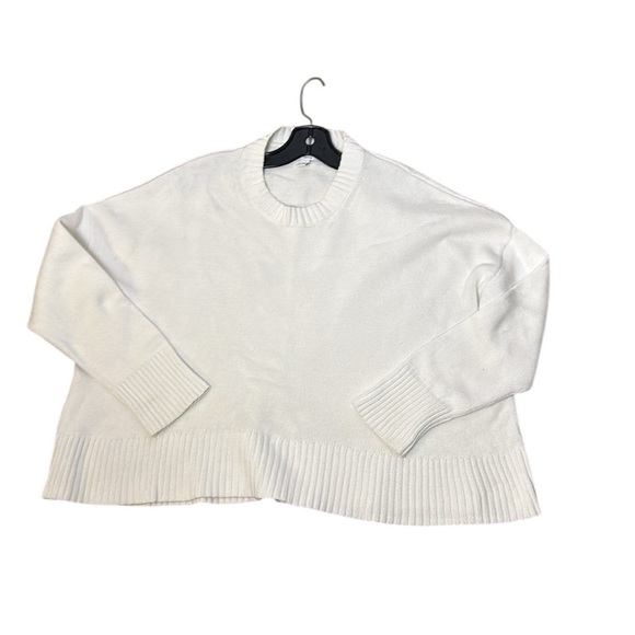 Anthropologie chunky knit sweater,very oversized ,PTP 27”
old money,neutral,boho - Picture 5 of 11